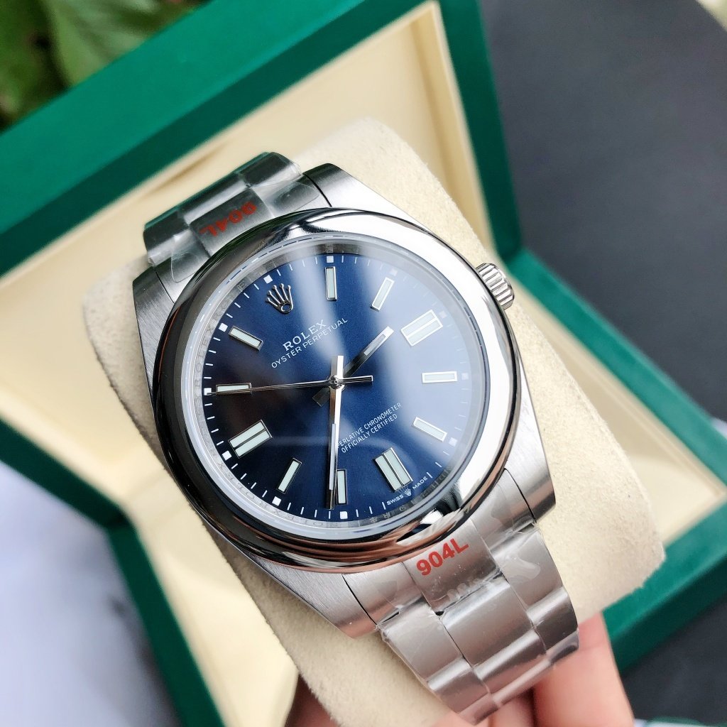 Rolex Oyster Perpetual 41 – Blue Dial - Image 4