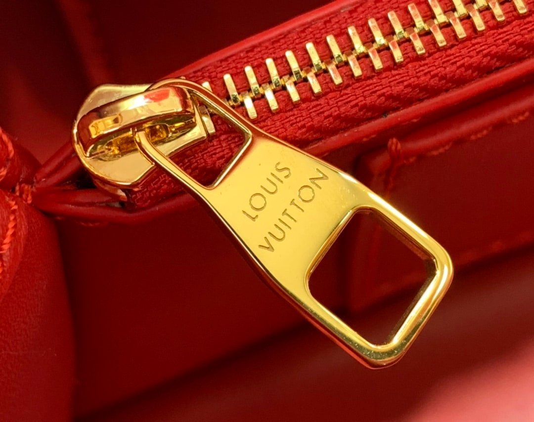 Louis Vuitton LV My Capucines Red Bag - Image 4