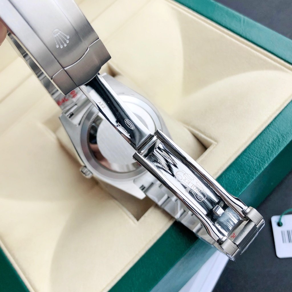 Rolex Oyster Perpetual 41 – Blue Dial - Image 8