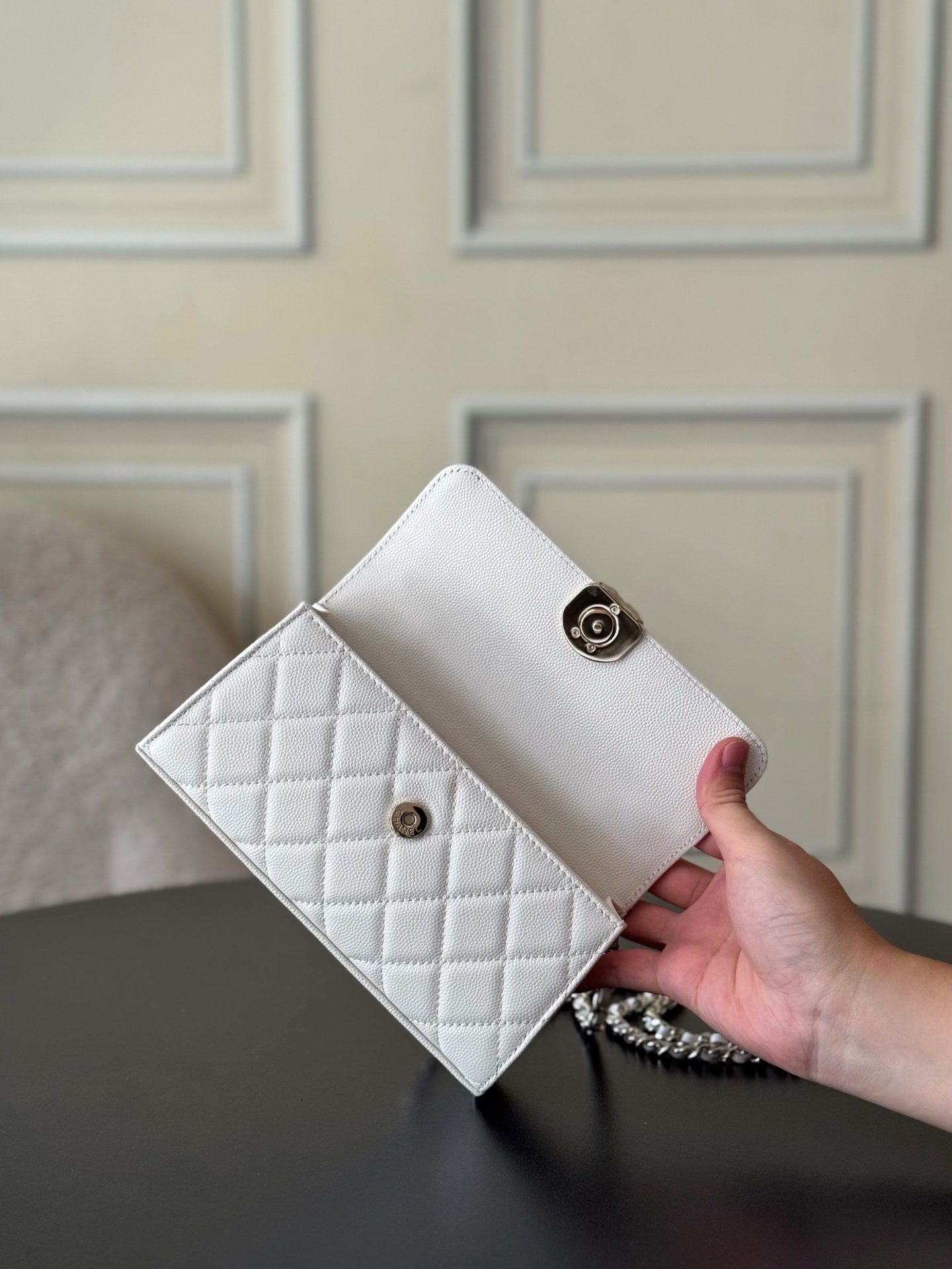 Chanel 25S Cross Handle Kelly Chain Bag – white - Image 6