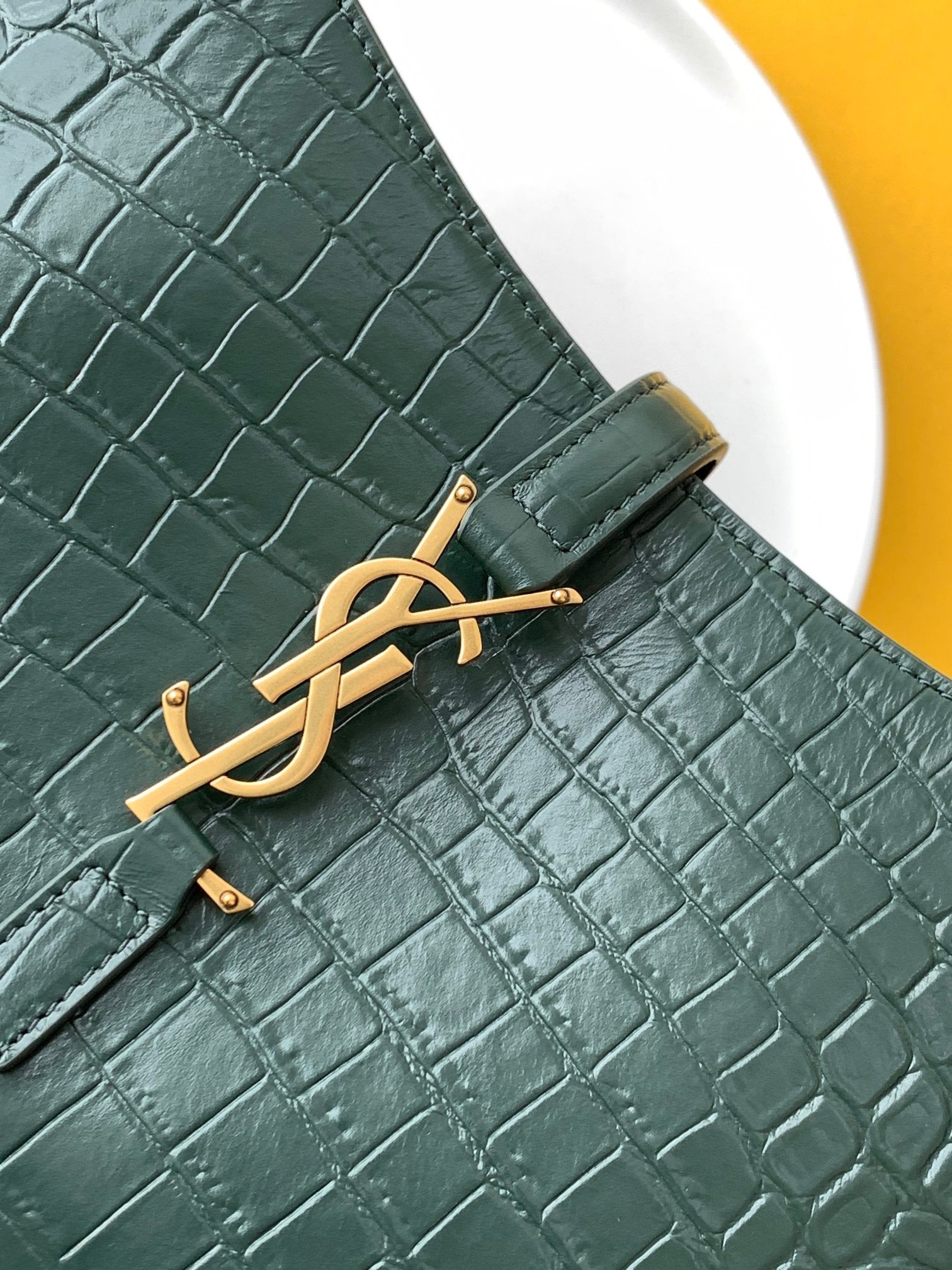 Saint Laurent Le 5 à 7 hobo bag in crocodile-embossed shiny leather. - Image 5