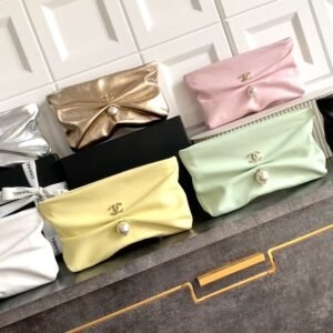 Chanel pearl clutch purse
